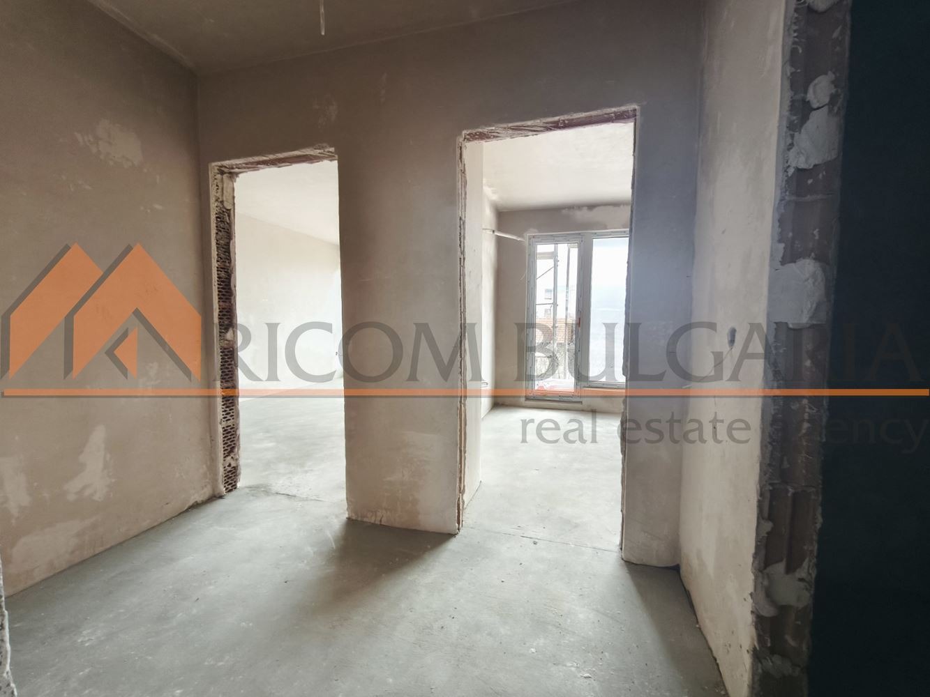 Продава 2-СТАЕН, гр. Варна, Бриз, снимка 2 - Апартаменти - 52235565