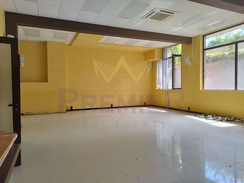 En venta  Oficina Varna , k.k. Zlatni pyasatsi , 137 metros cuadrados | 86844406 - imagen [2]