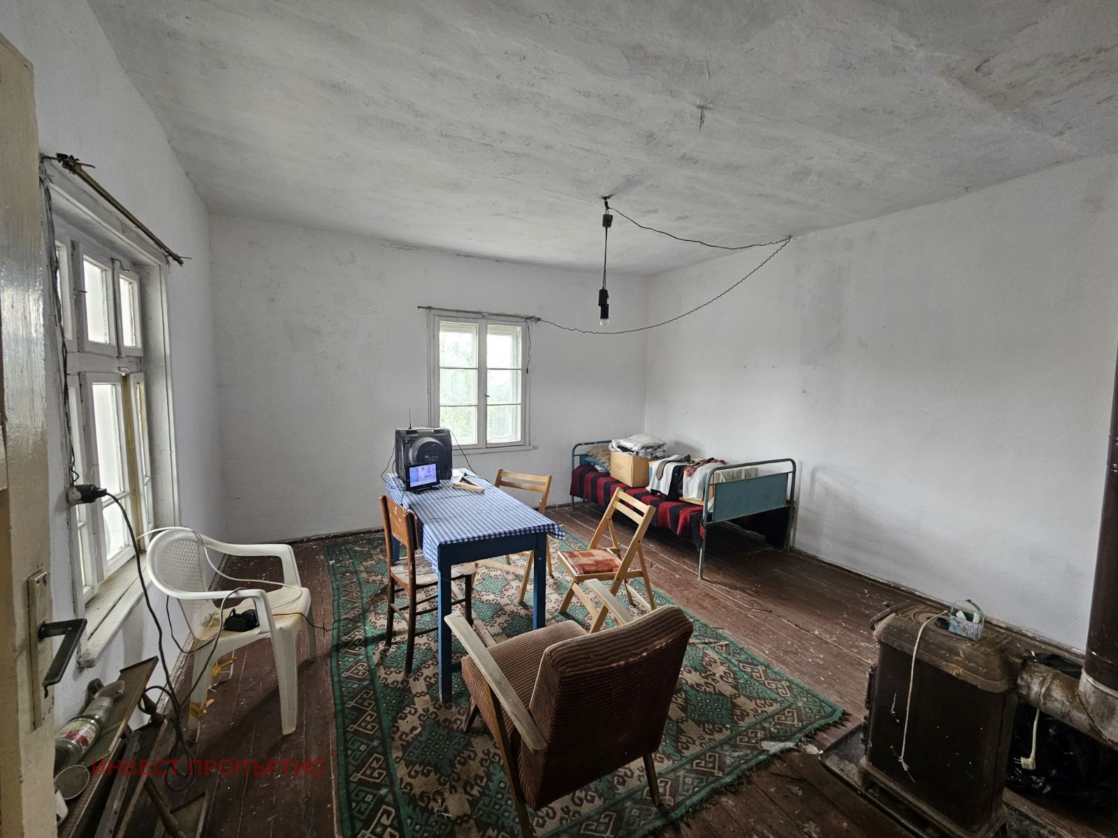 Продава КЪЩА, с. Кладница, област Перник, снимка 2 - Къщи - 55298608