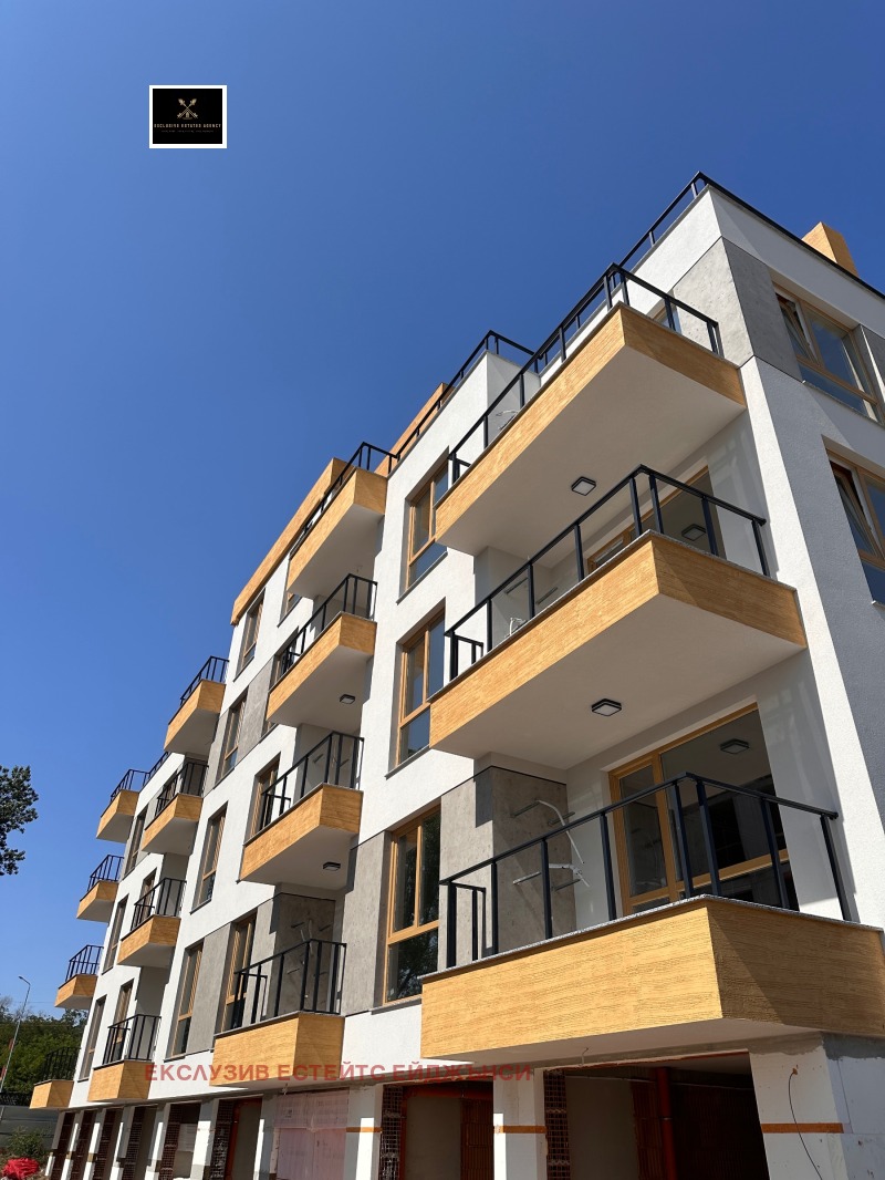 À vendre  Studio Plovdiv , Mladejki Halm , 44 m² | 19516781