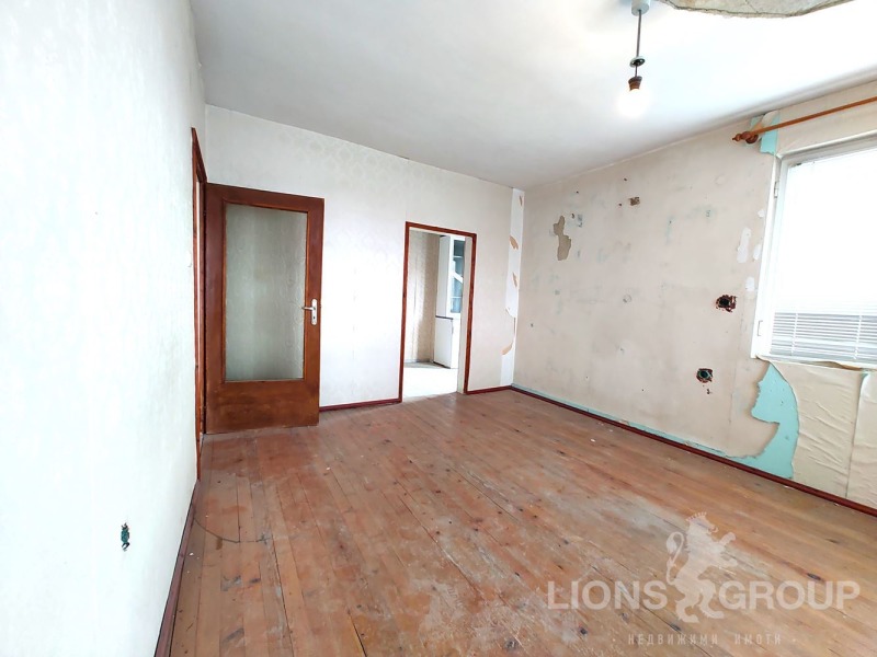 Продава 4-СТАЕН, гр. Аксаково, област Варна, снимка 2 - Апартаменти - 53448812