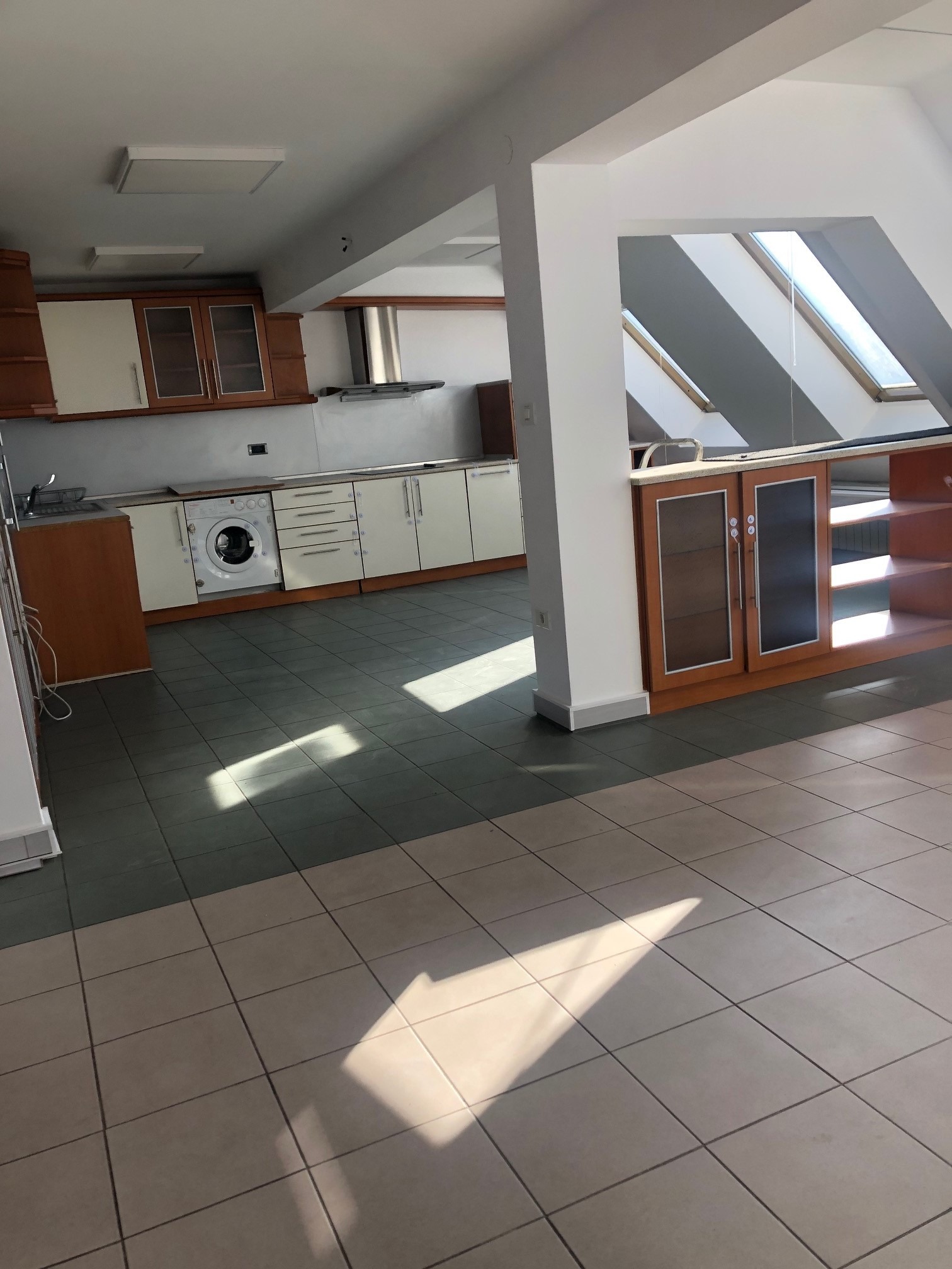 Продава ОФИС, гр. София, Център, снимка 11 - Офиси - 53878005