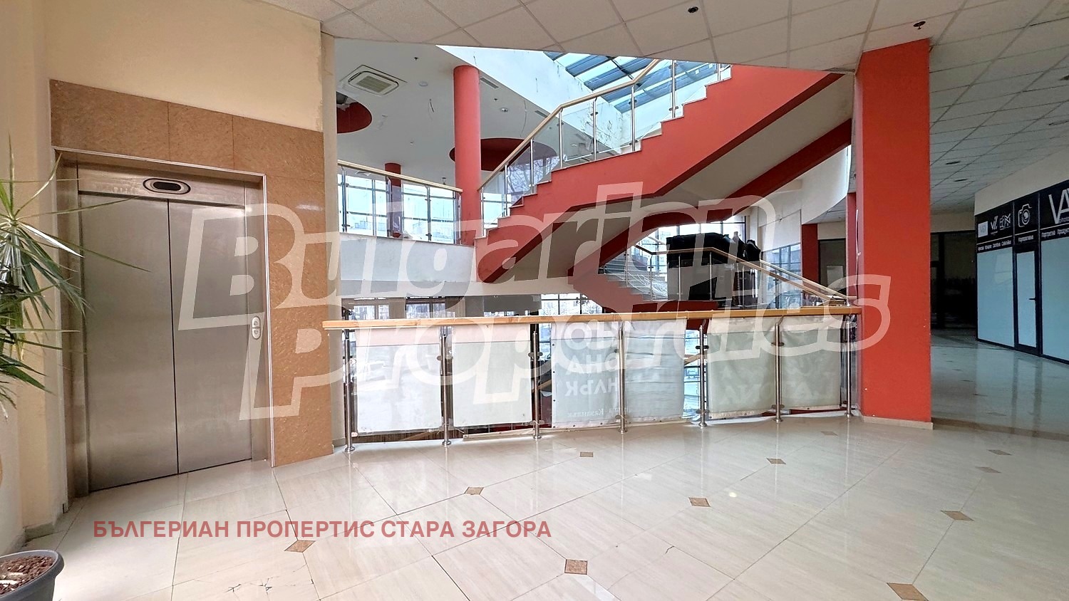 Продава МАГАЗИН, гр. Казанлък, област Стара Загора, снимка 6 - Магазини - 56026440