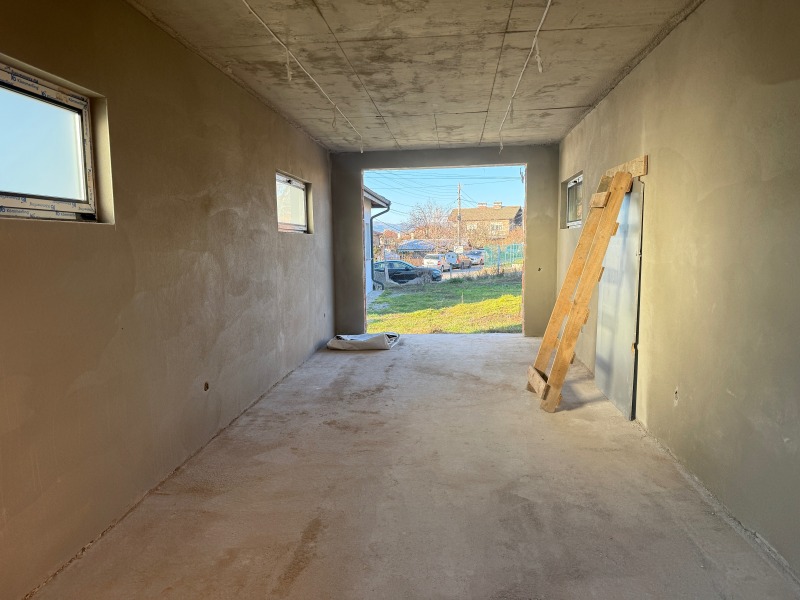 Продава КЪЩА, гр. Перник, Църква, снимка 16 - Къщи - 51305572