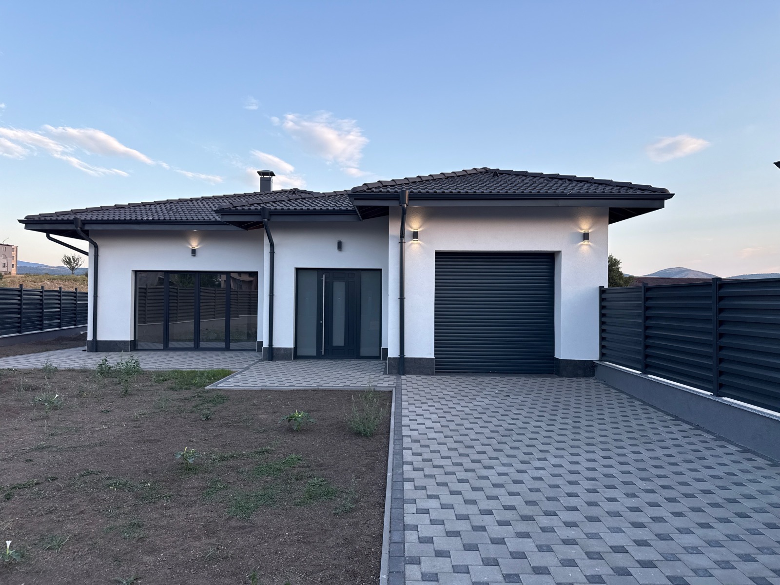 Продава КЪЩА, гр. Перник, Църква, снимка 3 - Къщи - 51305572