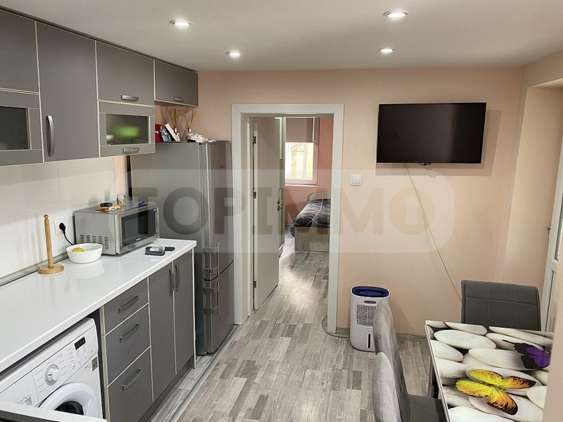 Продава 2-СТАЕН в град Добрич, Център - 43 кв.м / 59 700 € » 116 763.05 лв., ТОПИММО