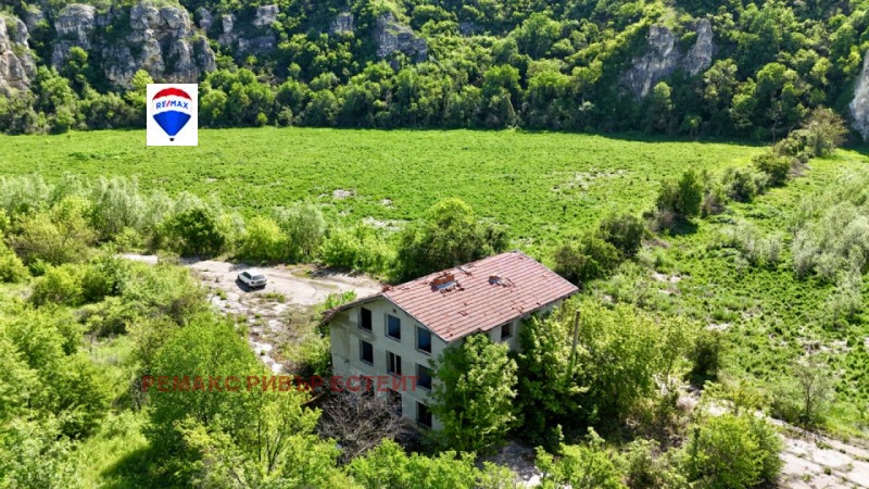 Na prodej  Spiknutí oblast Ruse , Basarbovo , 6249 m2 | 70762106 - obraz [2]