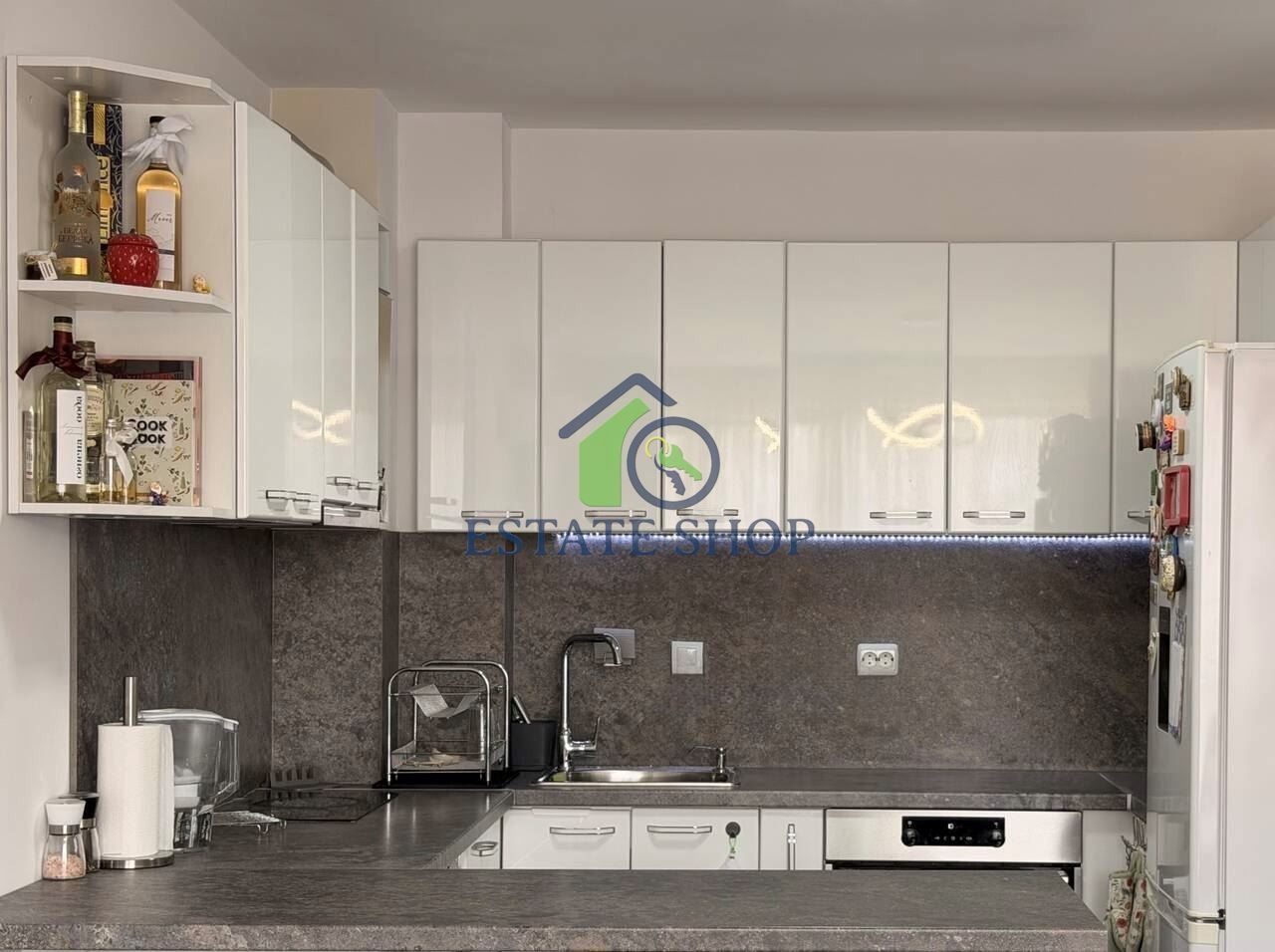 Продава 2-СТАЕН, гр. Пловдив, Кючук Париж, снимка 4 - Апартаменти - 54675665