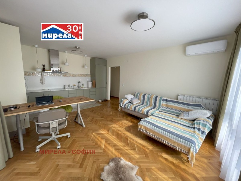 En venta  2 dormitorios Sofia , Poduyane , 114 metros cuadrados | 25400554