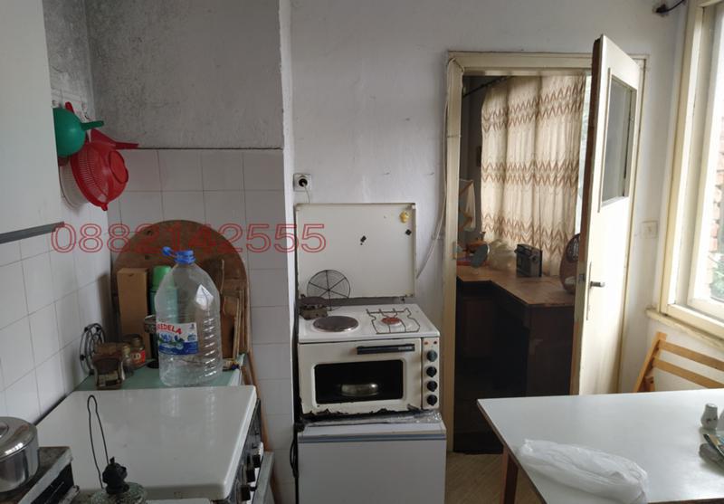 Продава ЕТАЖ ОТ КЪЩА, гр. Кърджали, Център, снимка 10 - Етаж от къща - 52783896