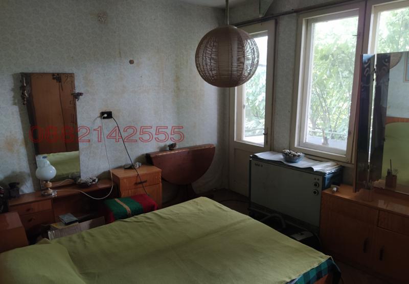 Продава ЕТАЖ ОТ КЪЩА, гр. Кърджали, Център, снимка 12 - Етаж от къща - 52783896