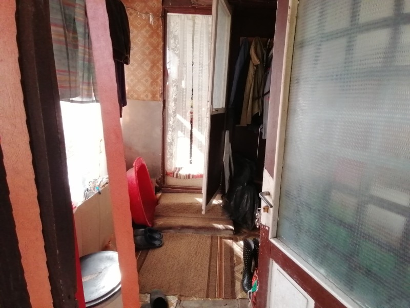 Продава КЪЩА в град Шумен, м-т Под Манастира - 30 кв.м / 35 790.43 € » 70 000 лв., АДРЕС НЕДВИЖИМИ ИМОТИ - КАНТОРА ШУМЕН