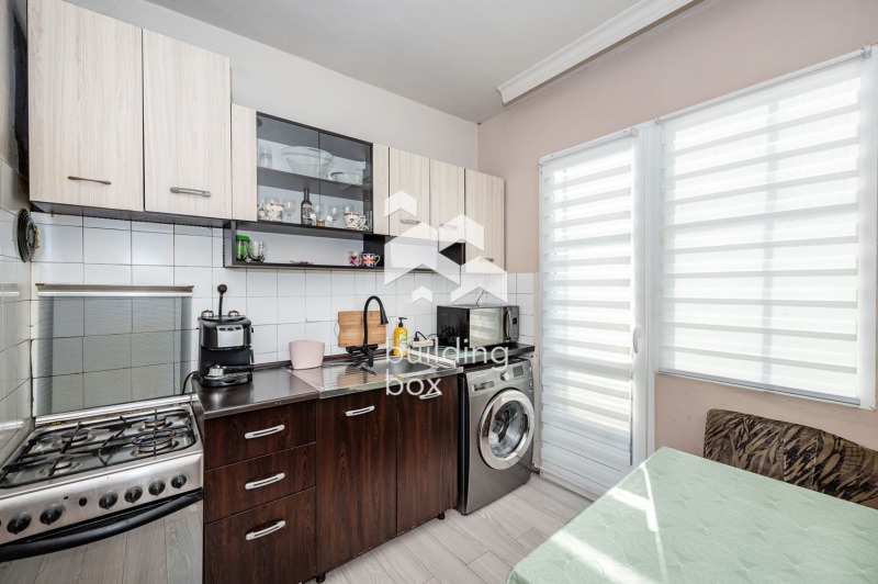 En venta  2 dormitorios Plovdiv , Komatevo , 80 metros cuadrados | 74723065 - imagen [4]