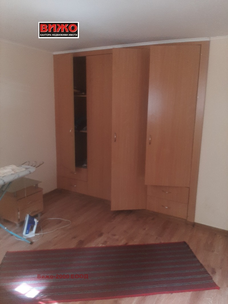 Продава ЕТАЖ ОТ КЪЩА, гр. Русе, Дружба 2, снимка 13 - Етаж от къща - 47065849