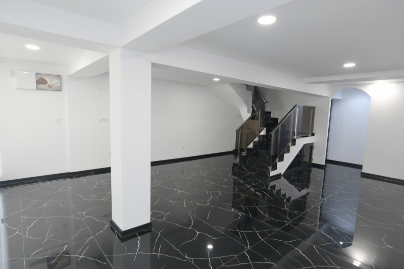 Продава  Магазин област Стара Загора , гр. Казанлък , 90 кв.м | 60921103 - изображение [4]
