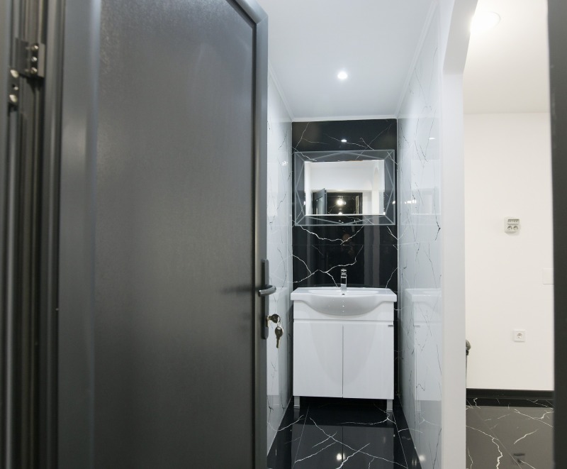 Продава  Магазин област Стара Загора , гр. Казанлък , 90 кв.м | 60921103 - изображение [13]