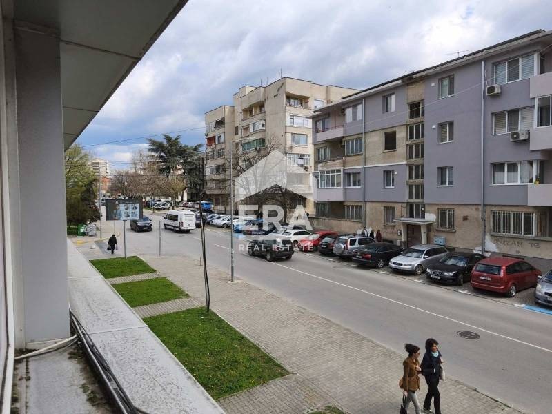 Продава МАГАЗИН, гр. Ямбол, Център, снимка 3 - Магазини - 54145767