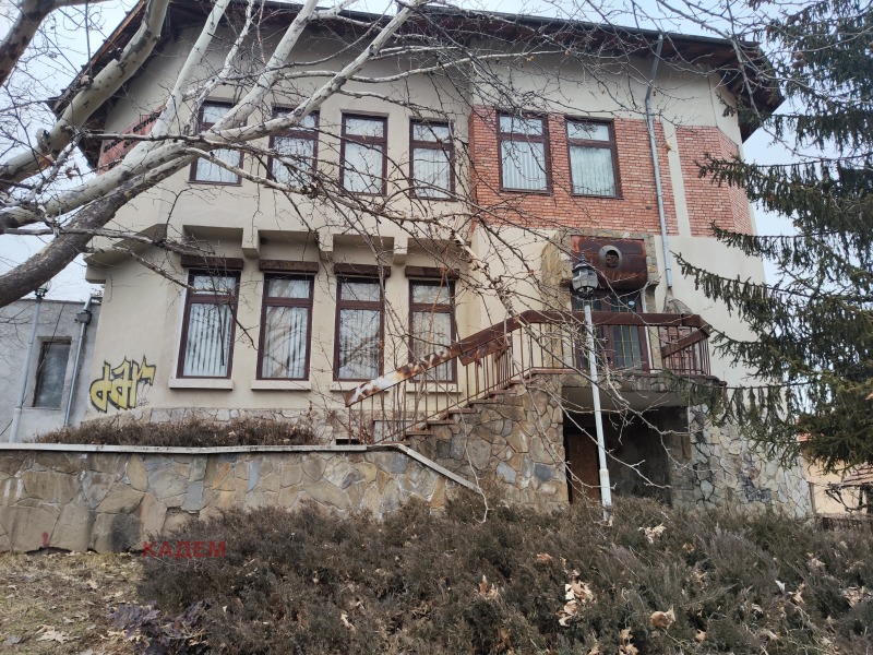 Продава КЪЩА, с. Драговищица, област Кюстендил, снимка 2 - Къщи - 53577109