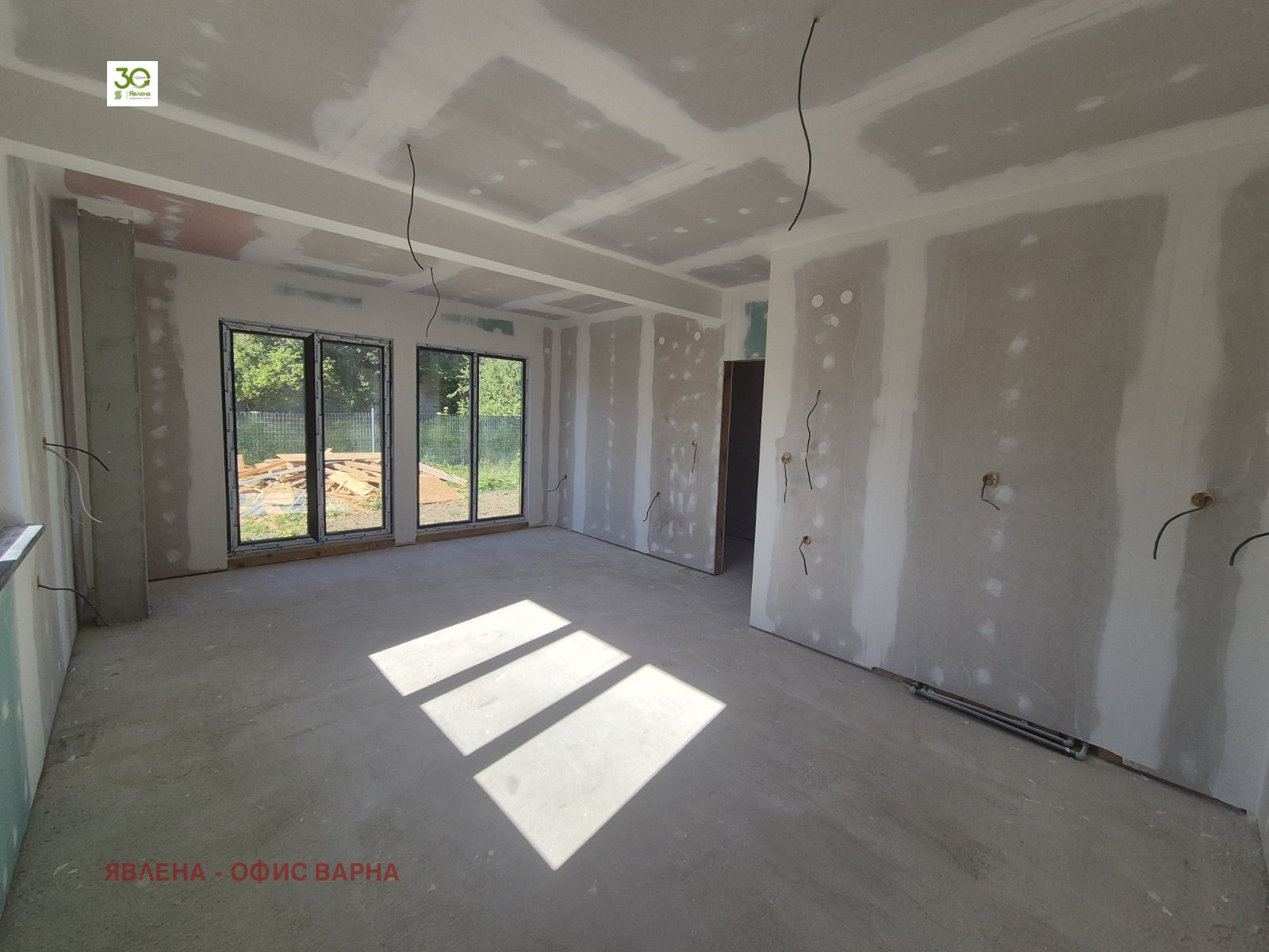 Продава КЪЩА, с. Яребична, област Варна, снимка 2 - Къщи - 53811931