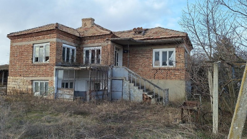 Продава КЪЩА в област Варна, гр. Вълчи дол - 120 кв.м / 49 999 € » 97 789.54 лв., РОНИ