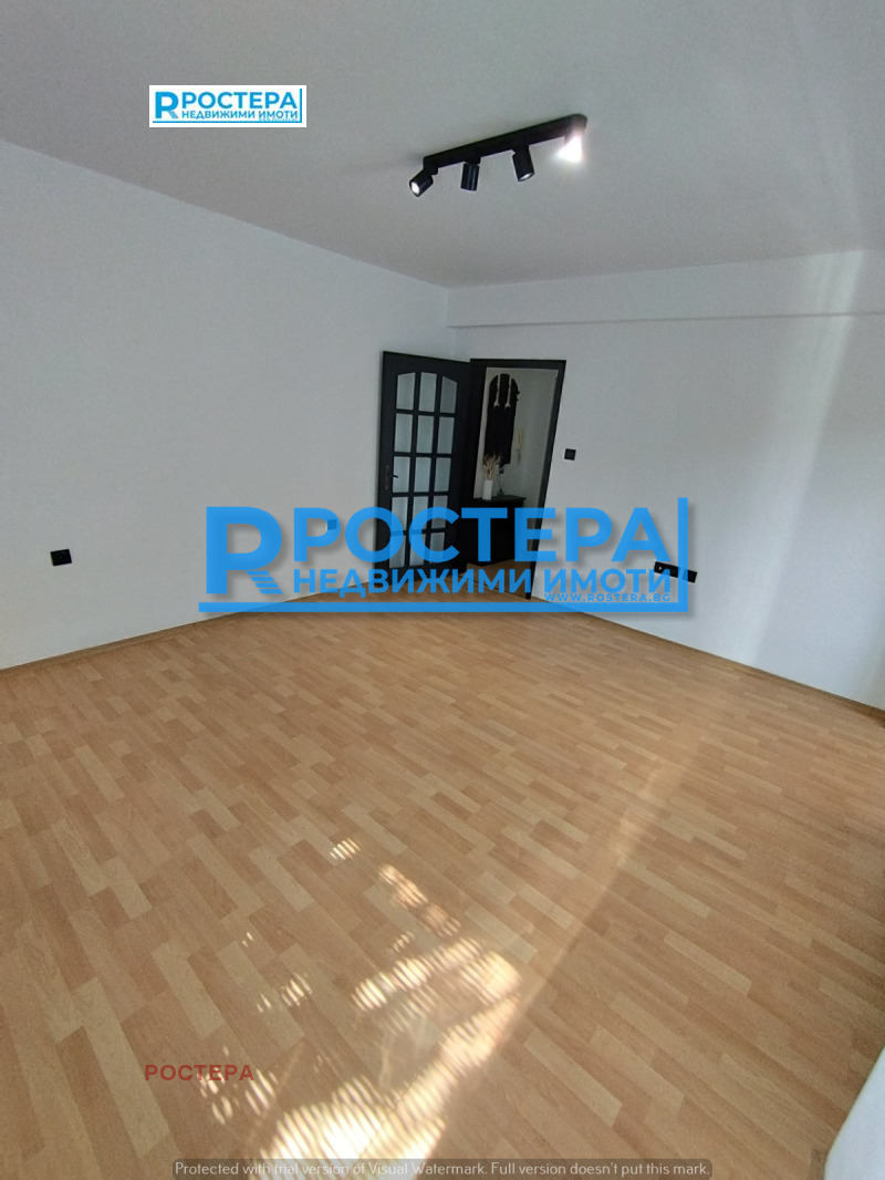 Продава 2-СТАЕН, гр. Търговище, Вароша, снимка 2 - Апартаменти - 52425758