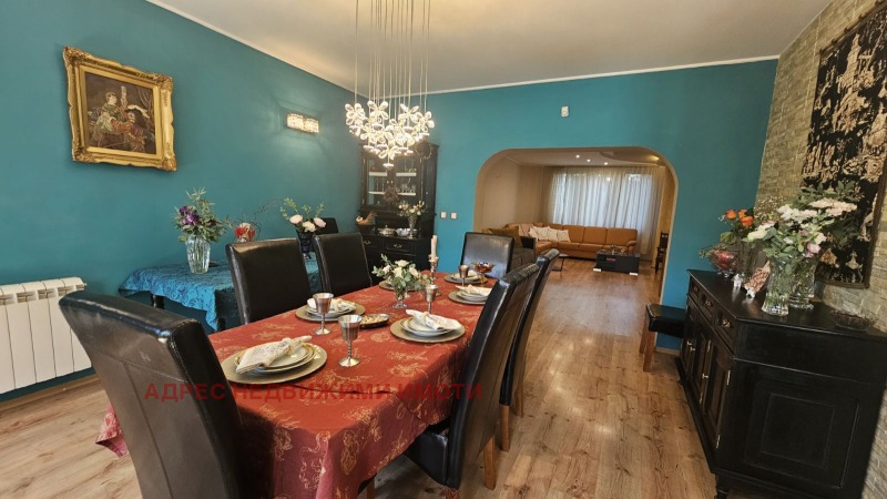 For Sale  3+ bedroom Stara Zagora , Opalchenski , 240 sq.m | 11745394