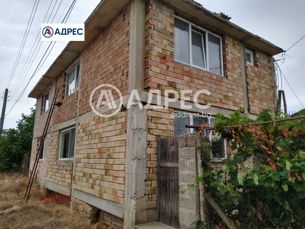 Продава КЪЩА, с. Момчилово, област Варна