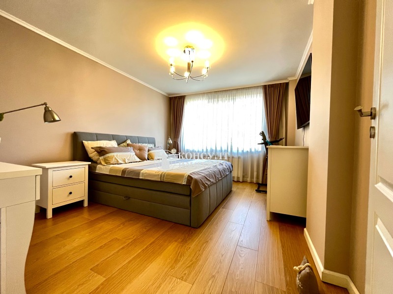 Продава  4-стаен град Стара Загора , Център , 139 кв.м | 83476093 - изображение [8]