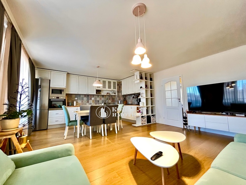 Продава  4-стаен град Стара Загора , Център , 139 кв.м | 83476093