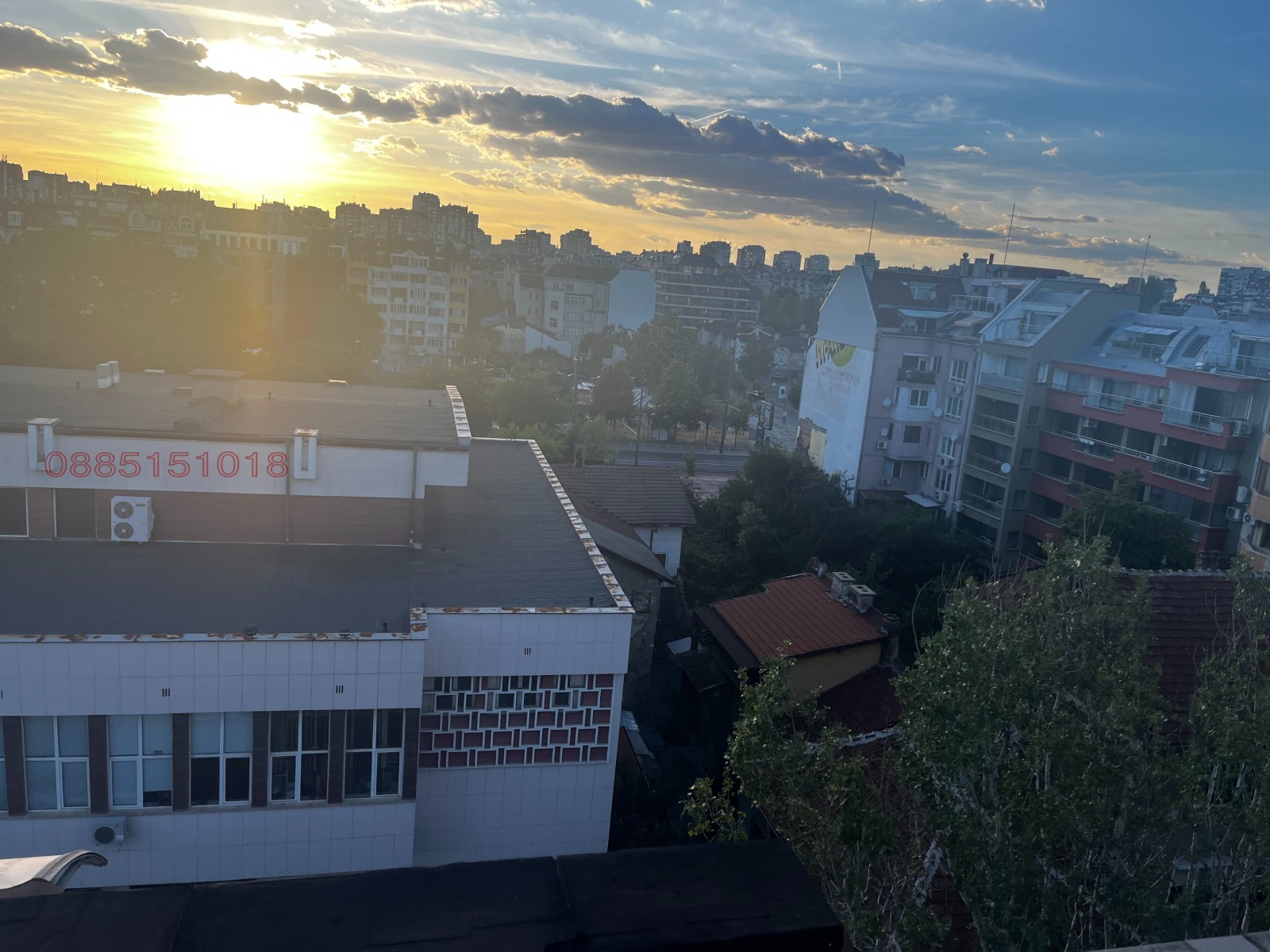 Продава АТЕЛИЕ, ТАВАН, гр. София, Център