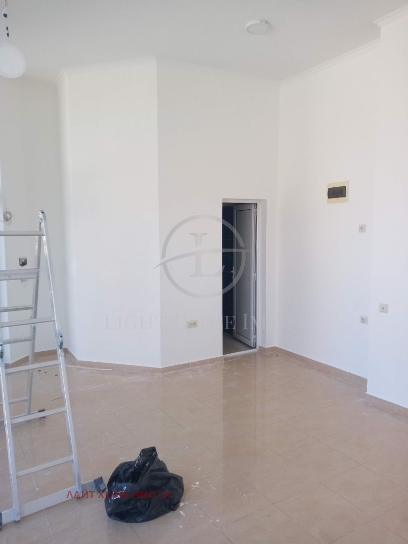 Myytävänä  Myymälä Plovdiv , Ostromila , 31 neliömetriä | 72012237 - kuva [2]