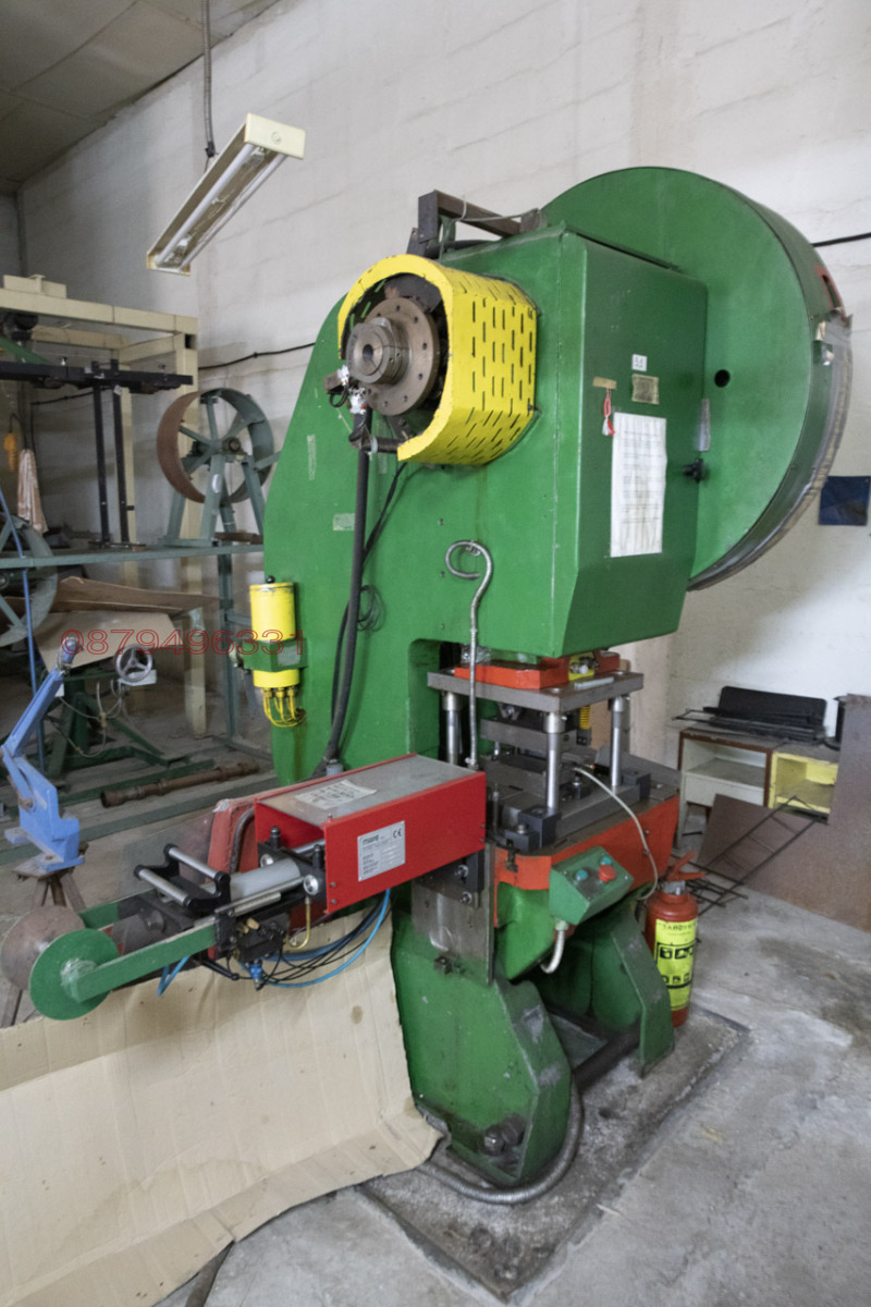 Продава ПРОМ. ПОМЕЩЕНИЕ, с. Орешак, област Варна, снимка 13 - Производствени сгради - 52802357