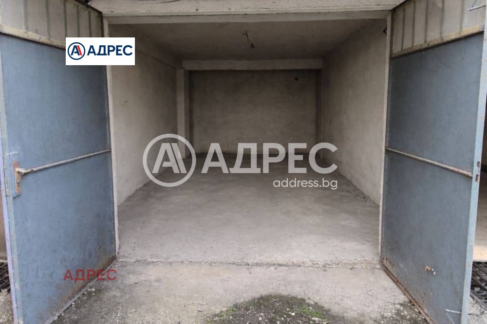 Продава ГАРАЖ, ПАРКОМЯСТО, гр. Варна, Трошево, снимка 2 - Гаражи и паркоместа - 54971866