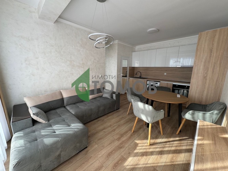 Продава 3-СТАЕН в град Шумен, Пазара - 95 кв.м / 176 268 € » 344 750.24 лв., ИМОТИ ТОМОВ