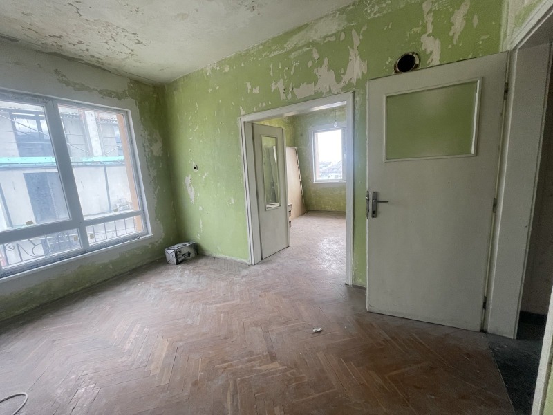 Продава МНОГОСТАЕН в град Шумен, Математическа гимназия - 97 кв.м / 138 000 € » 269 904.54 лв., АДРЕС НЕДВИЖИМИ ИМОТИ - КАНТОРА ШУМЕН