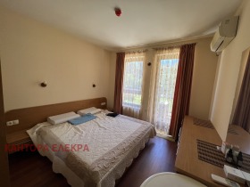 2 slaapkamers k.k. Zlatni pjasatsi, Varna 6