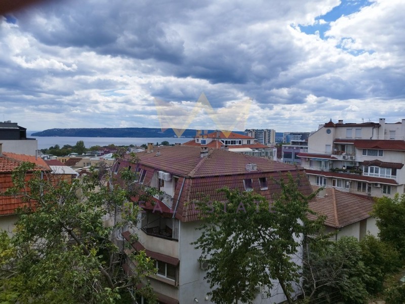 Продава  2-стаен, град Варна, Бриз •  184 000 EUR • ID 45663833 — holmes.bg - [1] 