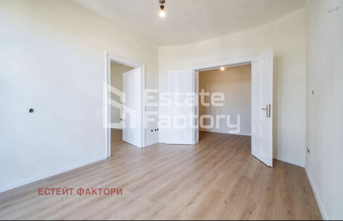 Продава МНОГОСТАЕН, гр. София, Център, снимка 3 - Апартаменти - 54041743