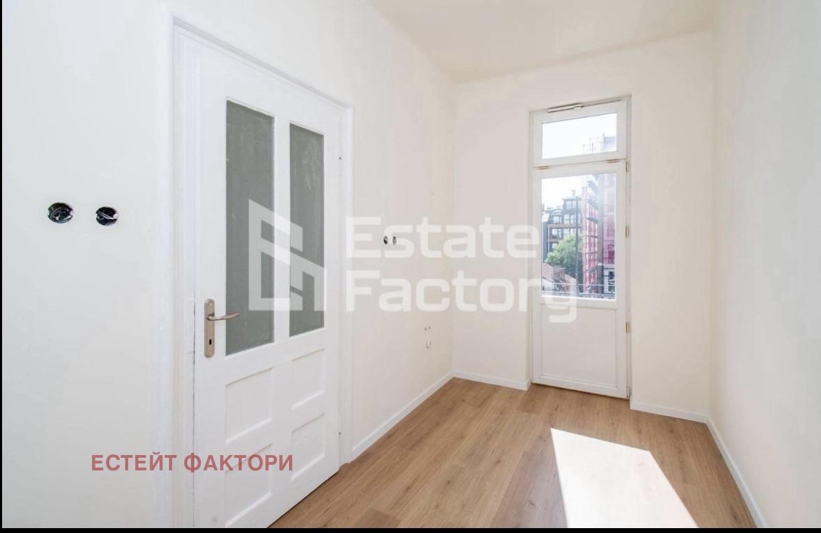 Продава МНОГОСТАЕН, гр. София, Център, снимка 6 - Апартаменти - 54041743