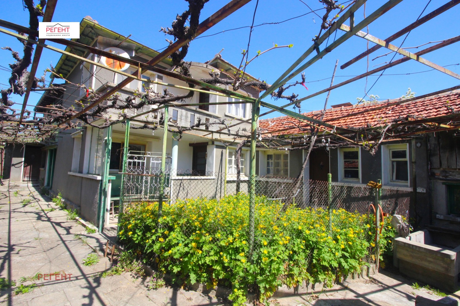 Продава КЪЩА, с. Здравковец, област Габрово