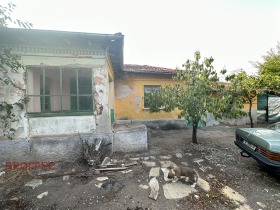 Продажба на имоти в с. Добрич, област Хасково - изображение 1 