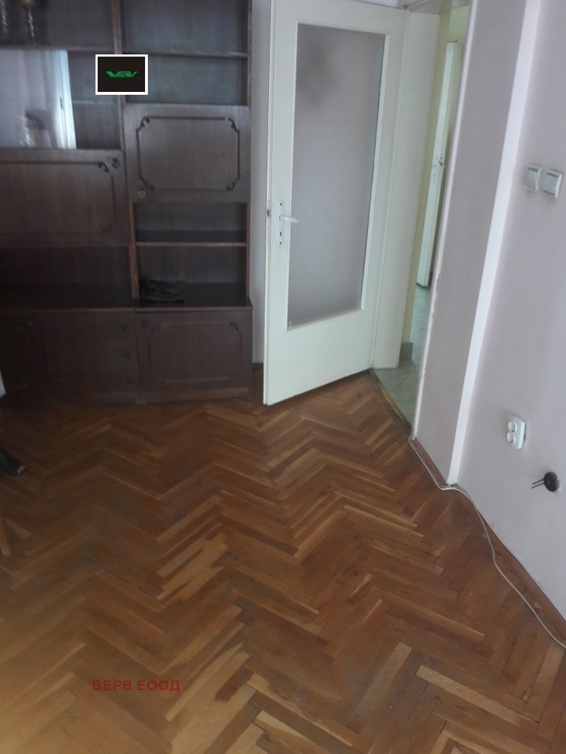 Продава  2-стаен, град София, Свобода • 99 800 EUR • ID 48553490 — holmes.bg - [1] 