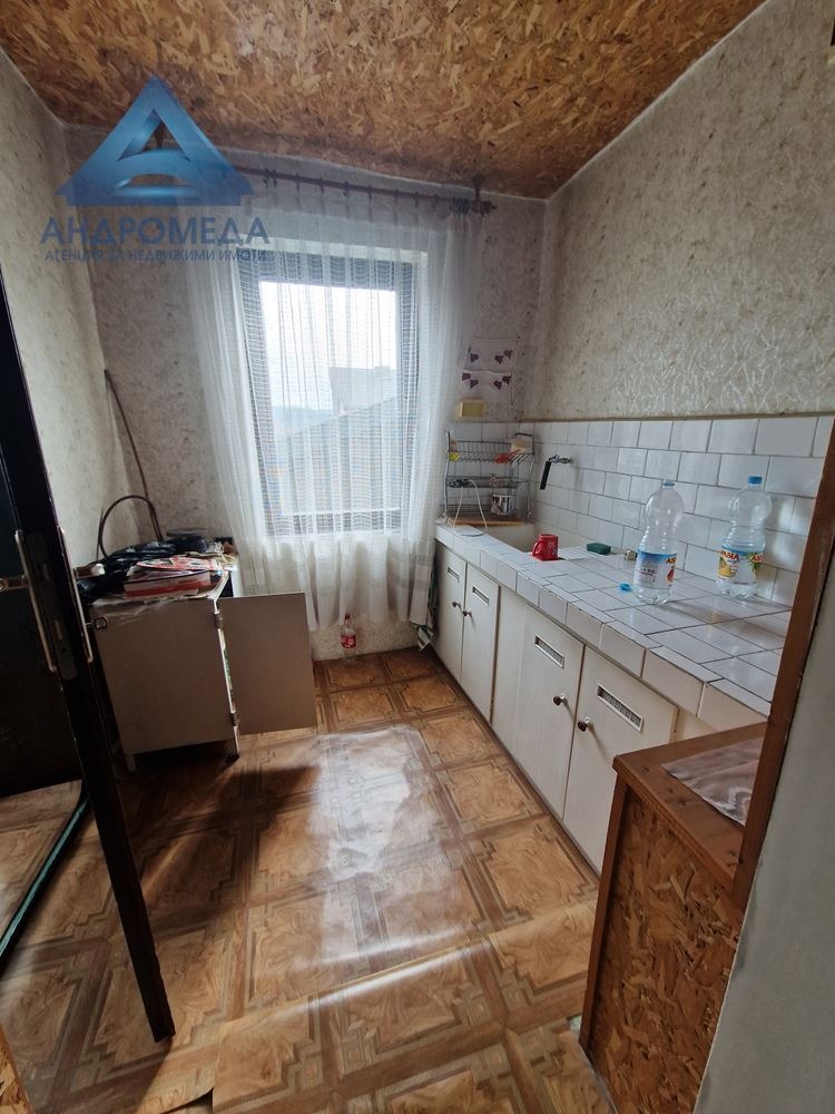 Продава КЪЩА, гр. Плевен, 9-ти квартал, снимка 7 - Къщи - 49161553