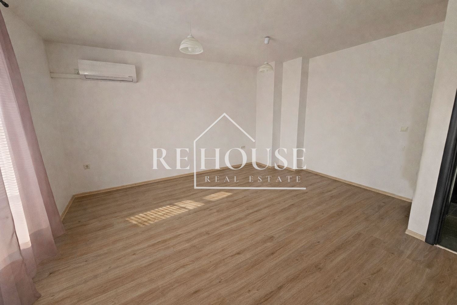 Продава 2-СТАЕН, гр. Варна, Гранд Мол, снимка 3 - Апартаменти - 53771173