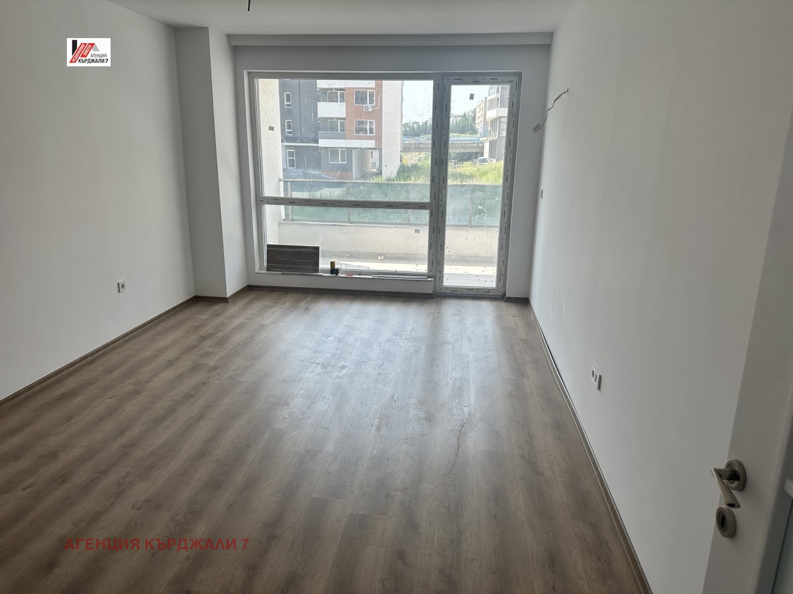 Продава 2-СТАЕН, гр. Кърджали, Възрожденци, снимка 2 - Апартаменти - 54036206