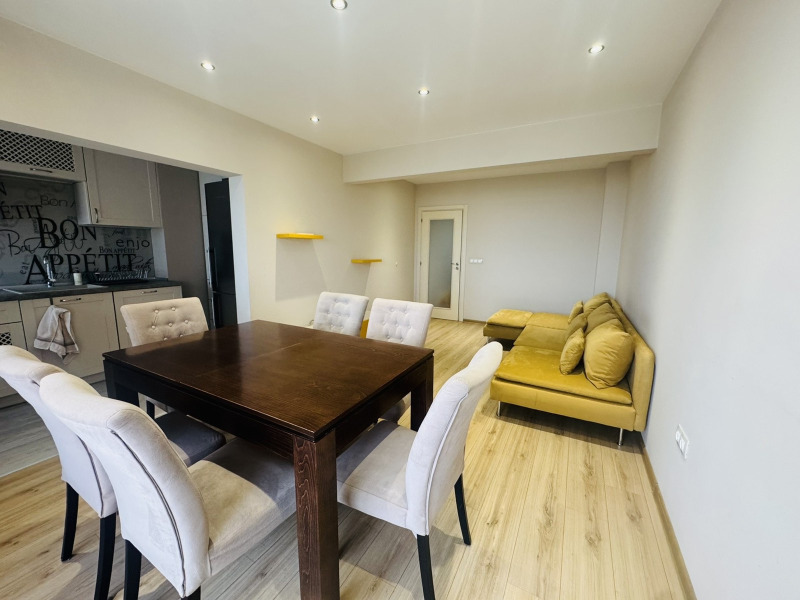 Продава  3-стаен град Варна , Център , 89 кв.м | 14522068