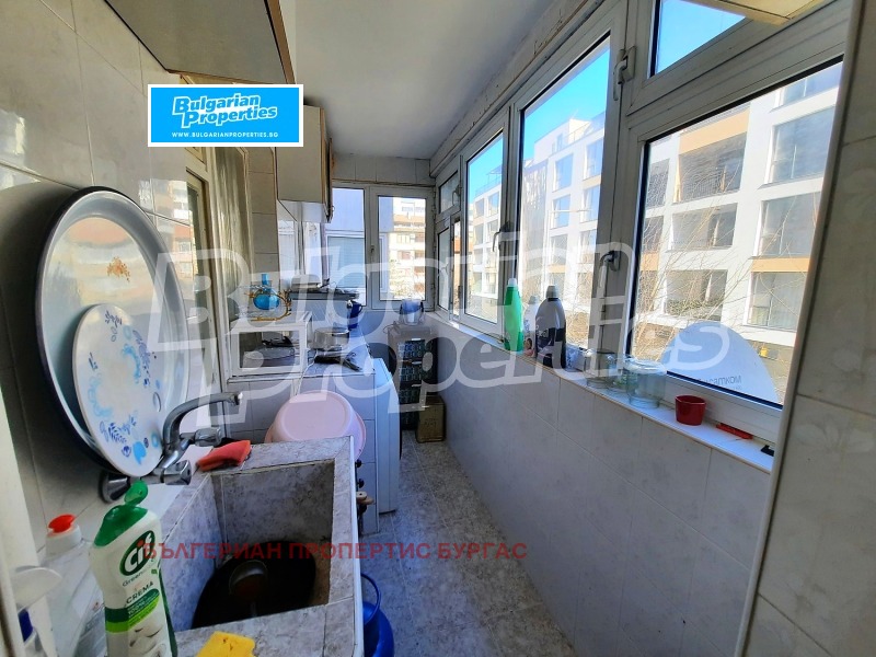 Продава 3-СТАЕН, гр. Бургас, Възраждане, снимка 8 - Апартаменти - 53560563