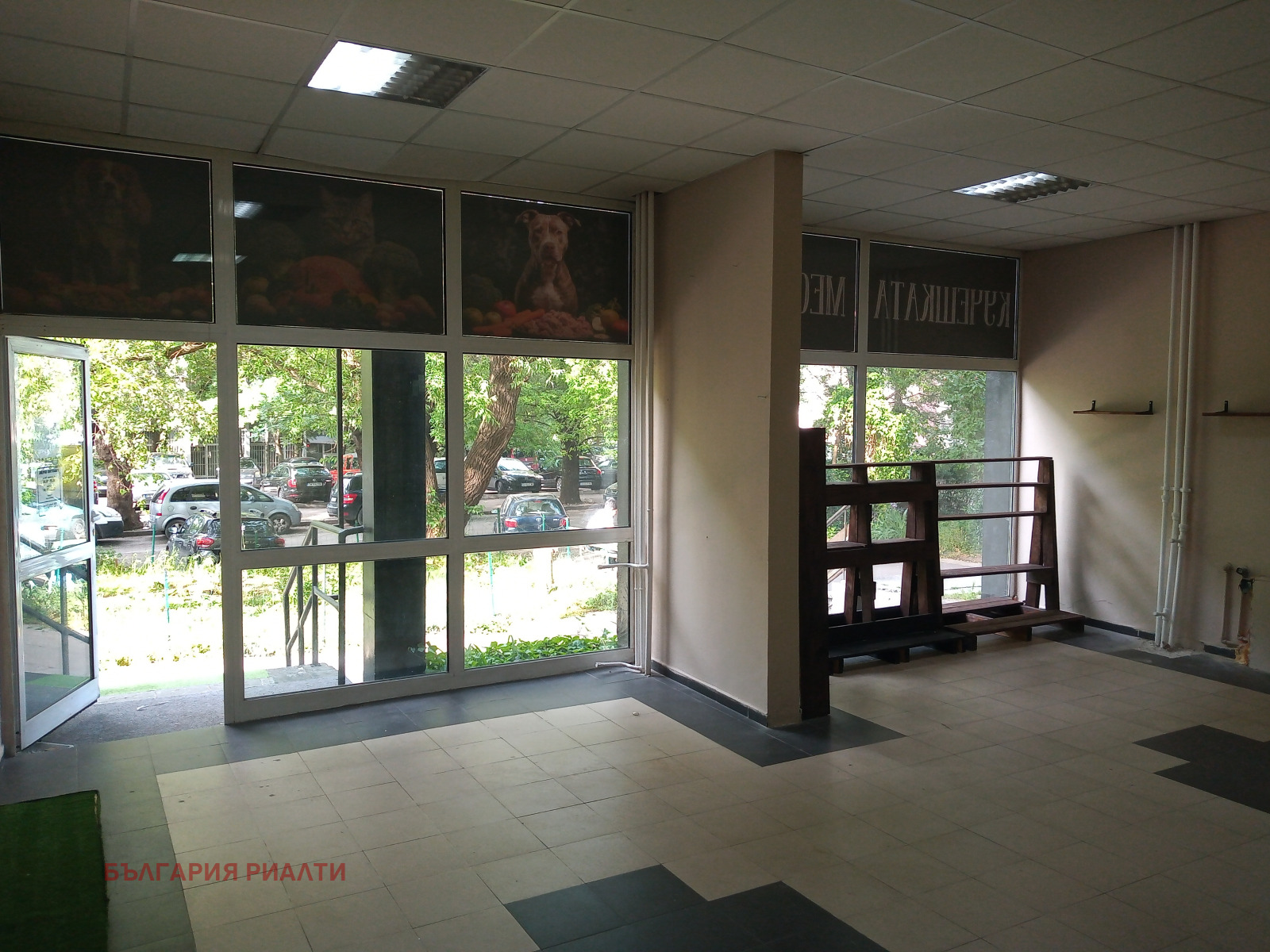 Продава МАГАЗИН, гр. София, Банишора, снимка 2 - Магазини - 53791575