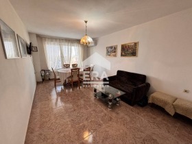 2 dormitoare Rodina 3, Ruse