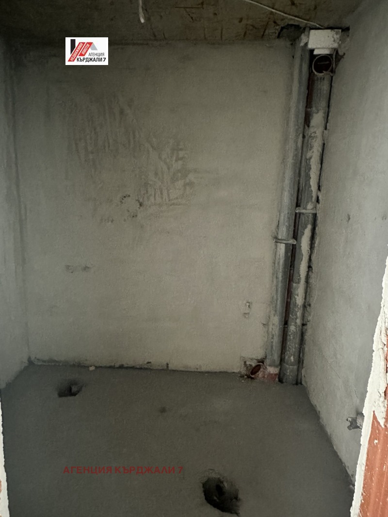 На продаж  1 спальня Кърджали , Възрожденци , 82 кв.м | 41814987 - зображення [2]